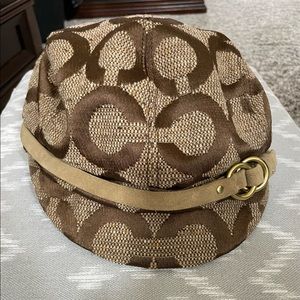 Coach casual hat. Size M/L